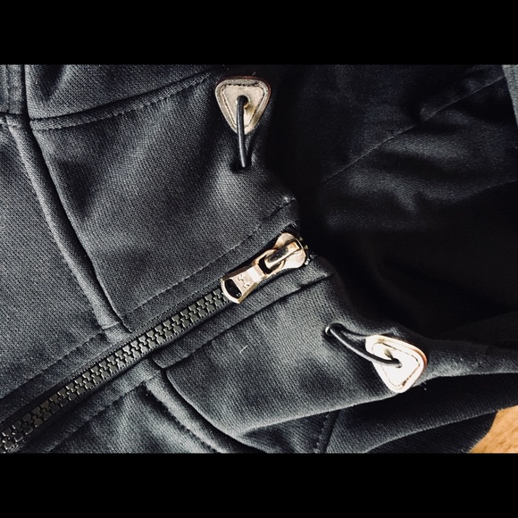 Under Armour zip up hoodie - Picture 3 of 5